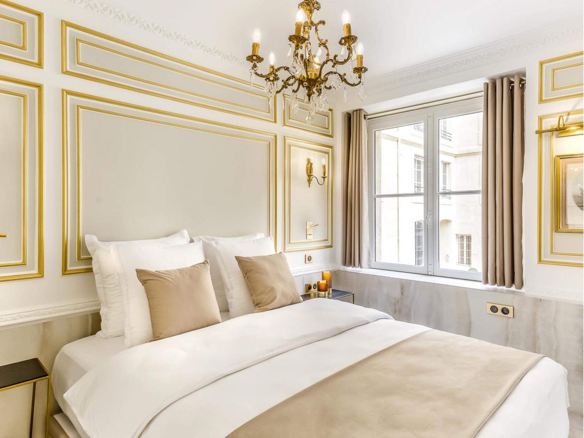 Luxury 6 Bedroom 5 Bathroom Palace - Louvre View * Paris