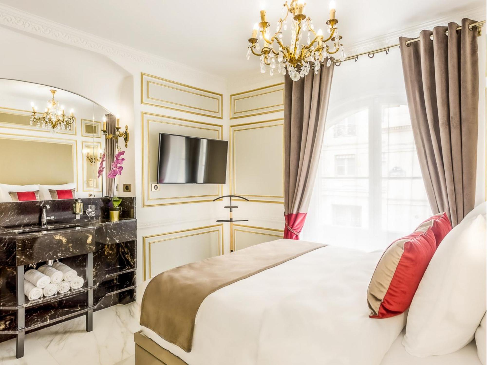 Luxury 6 Bedroom 5 Bathroom Palace - Louvre View Appartement Paris